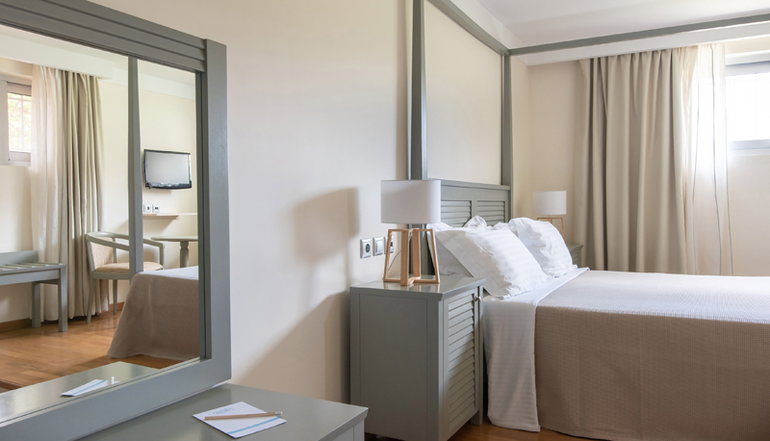 4* Almiriki Chios Rooms & Apartments - Λιθί, Χίος