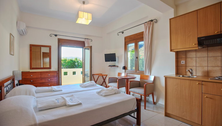 4* Almiriki Chios Rooms & Apartments - Λιθί, Χίος