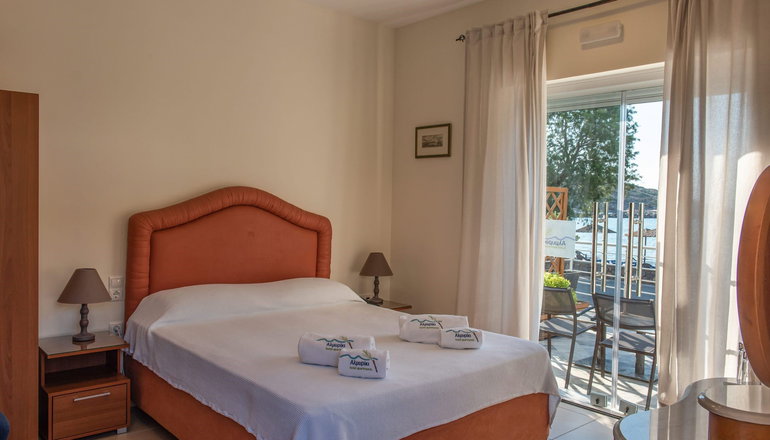 4* Almiriki Chios Rooms & Apartments - Λιθί, Χίος