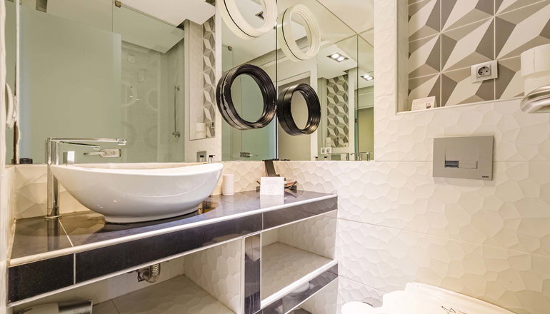 Alpha Luxury Suites