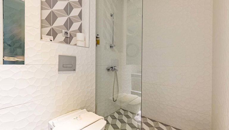 Alpha Luxury Suites