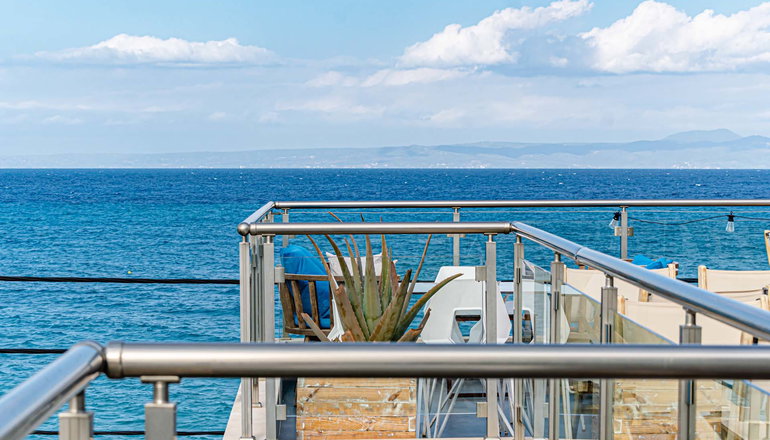 Alpha Luxury Suites