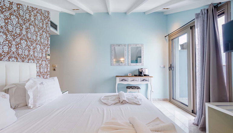 Alpha Luxury Suites