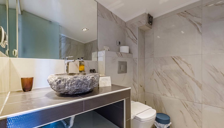 Alpha Luxury Suites