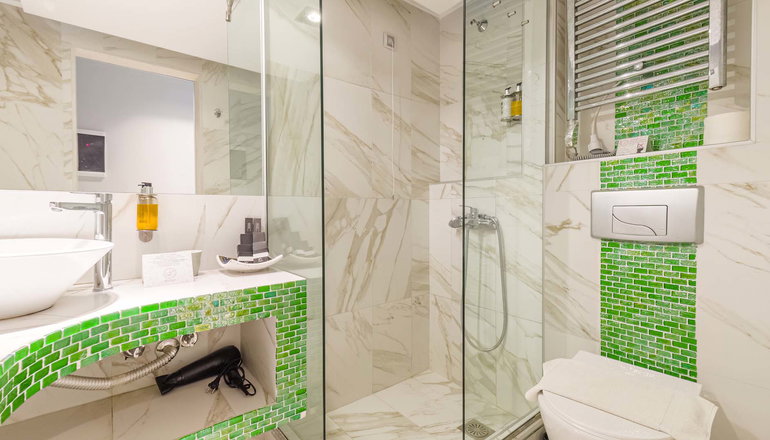Alpha Luxury Suites