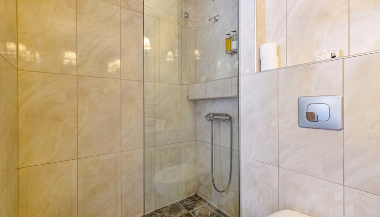 Alpha Luxury Suites