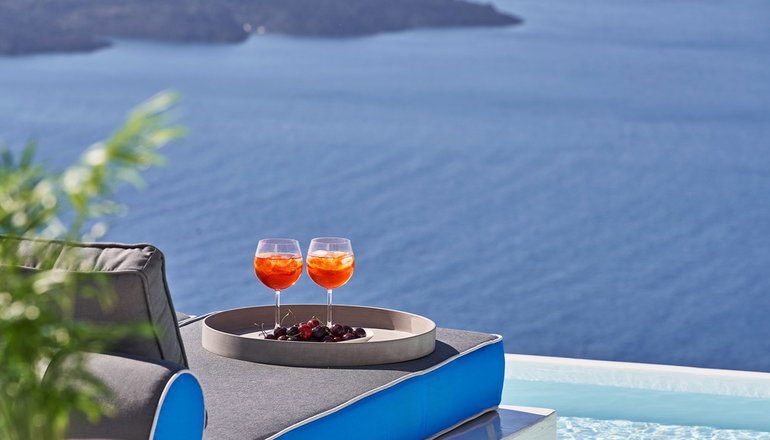 5* Alti Suites Santorini
