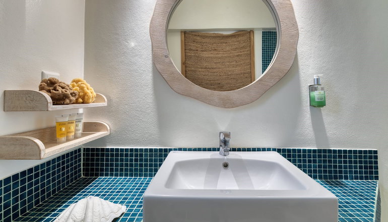 Amalgam Homes Paros