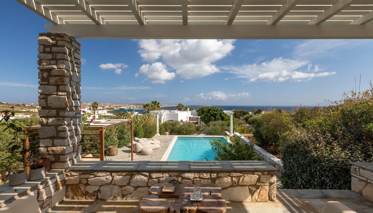 Amalgam Homes Paros