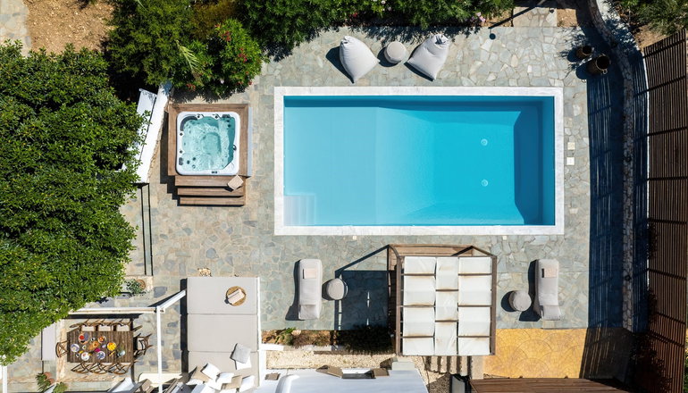 Amalgam Homes Paros