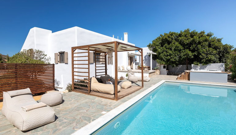 Amalgam Homes Paros