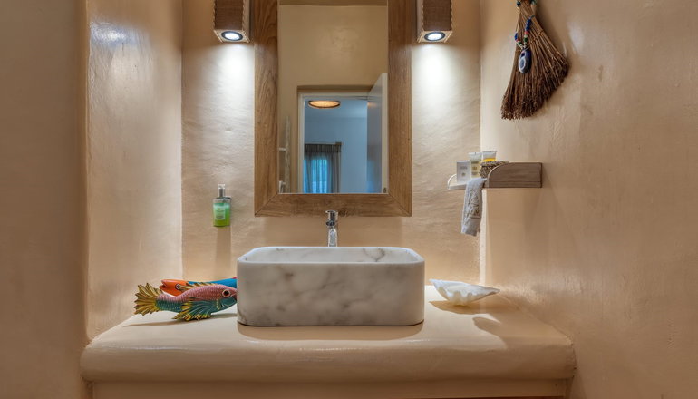 Amalgam Homes Paros