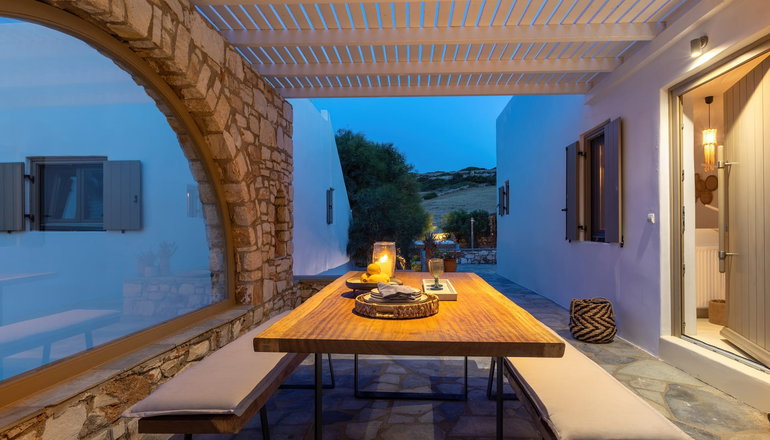 Amalgam Homes Paros