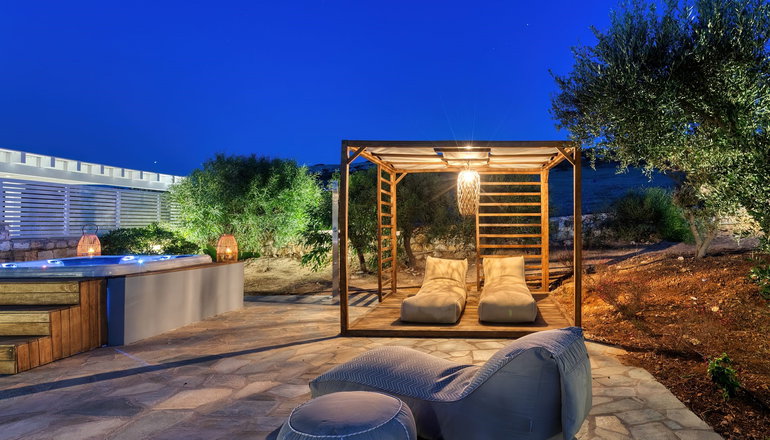 Amalgam Homes Paros