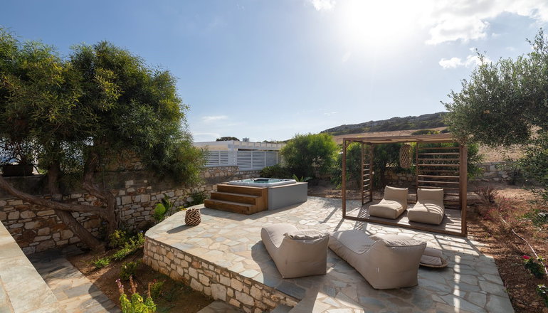 Amalgam Homes Paros
