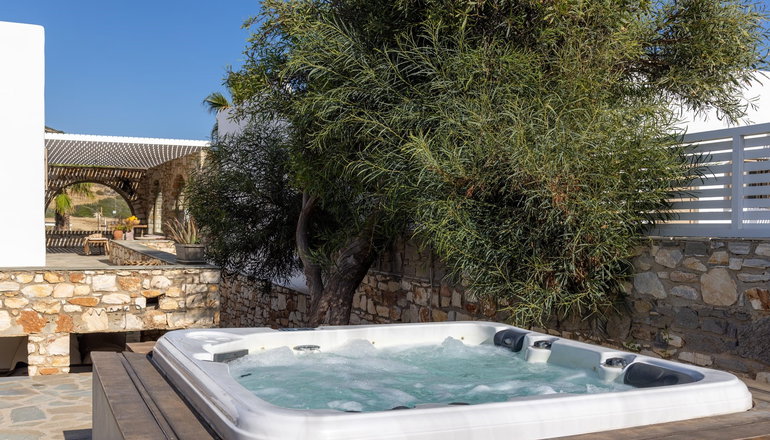 Amalgam Homes Paros