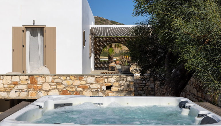 Amalgam Homes Paros