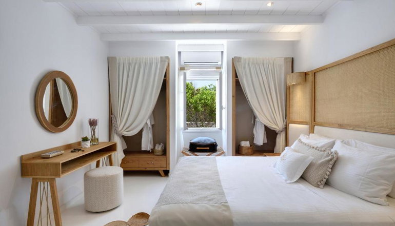 Amalgam Homes Paros Beachfront Luxury Villa