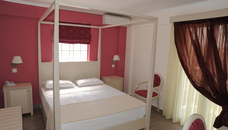 Ammos Bay Hotel