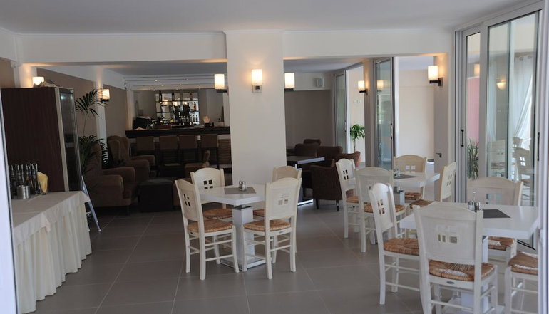 Ammos Bay Hotel