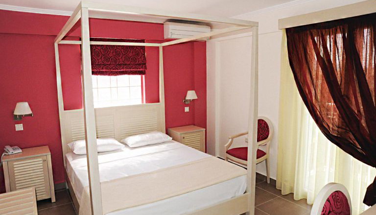 Ammos Bay Hotel