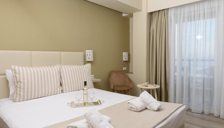 4* Ammos Beach Seaside Luxury Suites