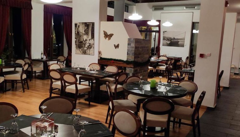 Ampelos Hotel