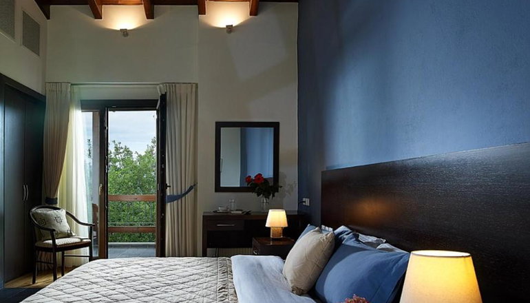 Ampelos Hotel