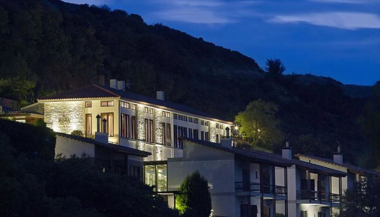 Ampelos Hotel