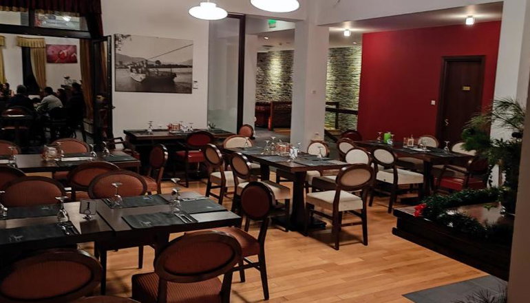 Ampelos Hotel