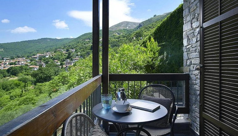 Ampelos Hotel