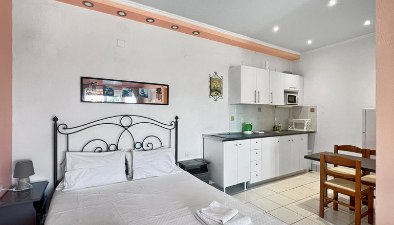 Andromaches Holiday Apartments - Μπενίτσες, Κέρκυρα