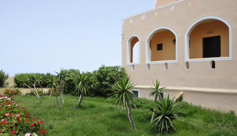 Anessis Apartments