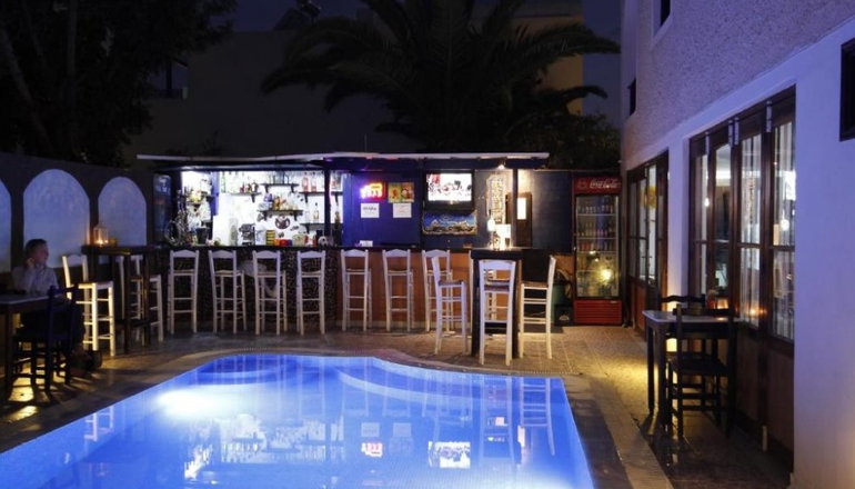 Anny Studios & Rooms Perissa - Περίσσα, Σαντορίνη