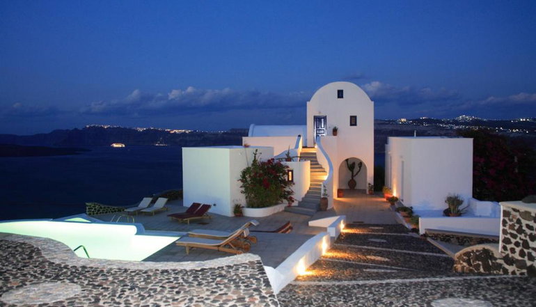 Apanemo Hotel & Suites