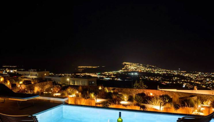 Apikia Santorini