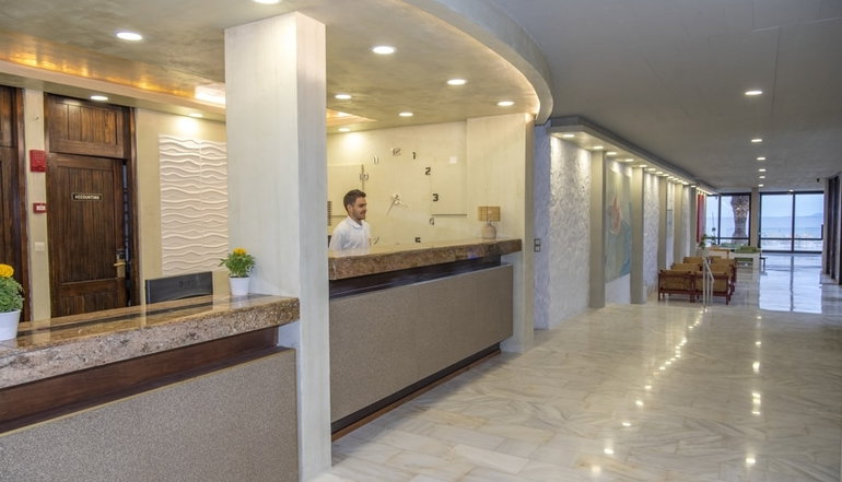 Apollo Hotel