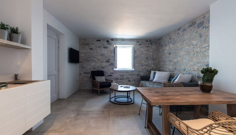 4* Aria Estate Suites & Spa - Μάνη