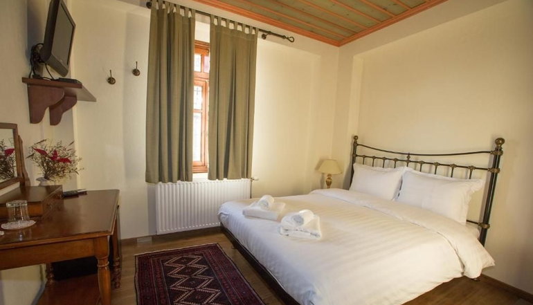 Arkefthos Mountain Hotel