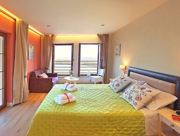 Arktos Mountain Hotel