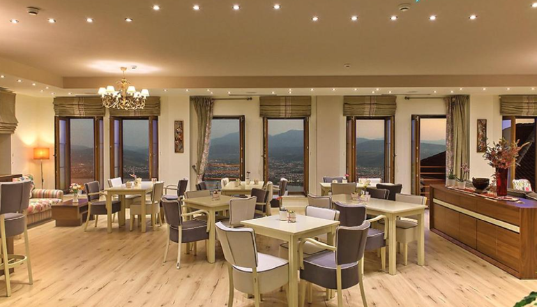 Arktos Mountain Hotel