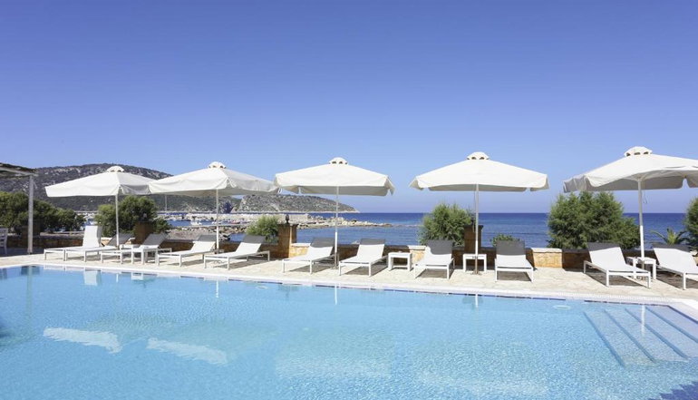 Artina Hotel - Μαραθόπολη, Μεσσηνία