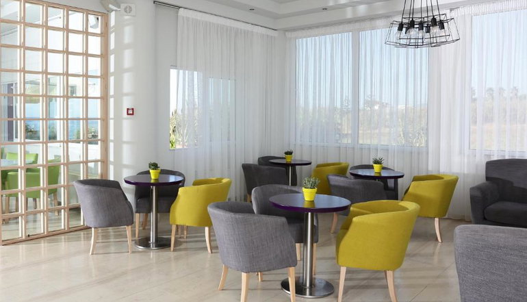 Artina Hotel - Μαραθόπολη, Μεσσηνία