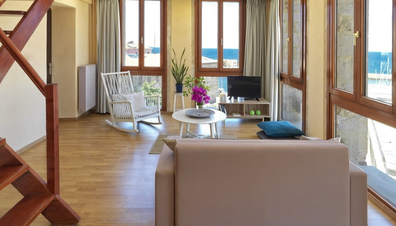 4* Astraia Residence