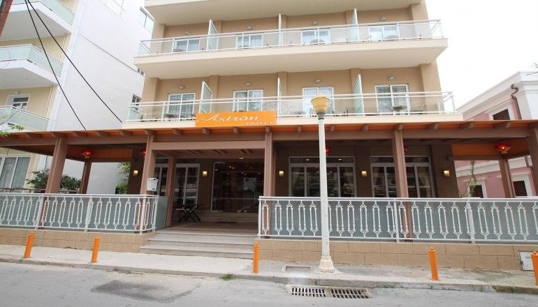 Astron Hotel