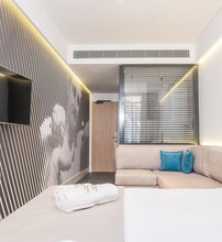 4* Athens Lodge