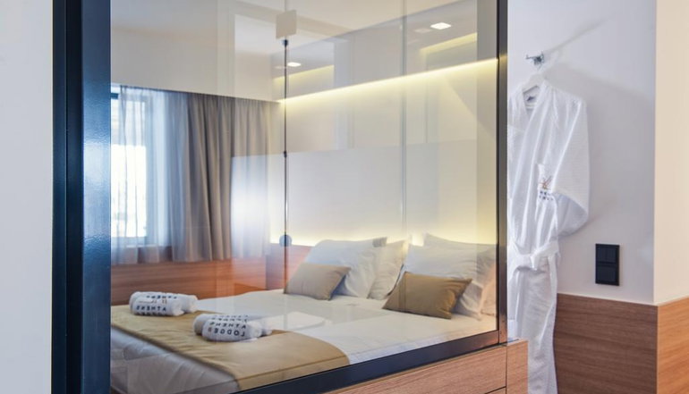 4* Athens Lodge