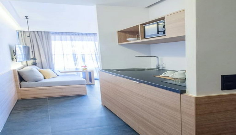 4* Athens Lodge