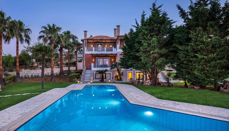 Athina Luxury Villas & Suites