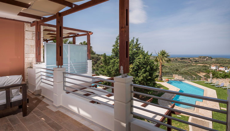Athina Luxury Villas & Suites